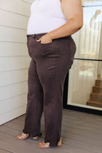 Load image into Gallery viewer, Sybil High Rise Frayed Hem 90's Straight Judy Blue Jeans in Brown