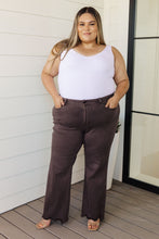 Load image into Gallery viewer, Sybil High Rise Frayed Hem 90's Straight Judy Blue Jeans in Brown