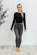 Load image into Gallery viewer, Tabitha Front Yoke Skinny Black Wash Judy Blue Jeans