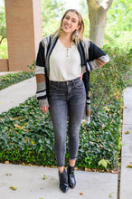 Load image into Gallery viewer, Tabitha Front Yoke Skinny Black Wash Judy Blue Jeans