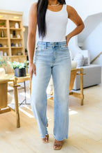 Load image into Gallery viewer, High Rise Straight Judy Blue Jeans