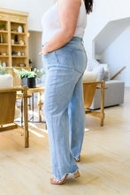 Load image into Gallery viewer, High Rise Straight Judy Blue Jeans