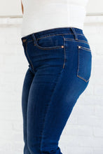 Load image into Gallery viewer, Throwback Flare Judy Blue Jeans