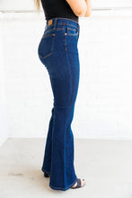 Load image into Gallery viewer, Throwback Flare Judy Blue Jeans