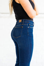 Load image into Gallery viewer, Throwback Flare Judy Blue Jeans