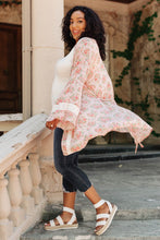 Load image into Gallery viewer, Floral Femme Kimono