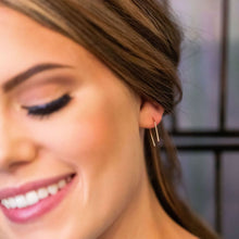 Load image into Gallery viewer, Open Arc Earrings