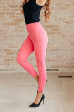 Load image into Gallery viewer, Magic Ankle Crop Skinny Pants in Spring Strawberry
