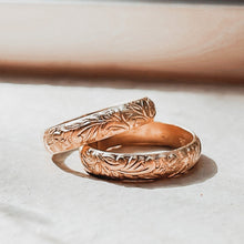 Load image into Gallery viewer, Floral Band Ring