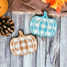 Load image into Gallery viewer, Ivory Plaid Pumpkin