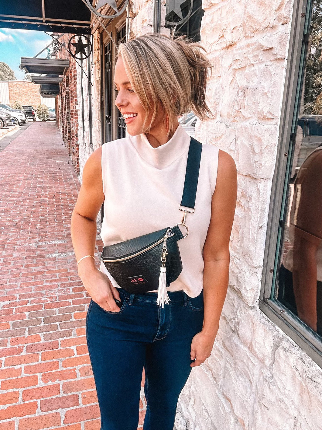 LIVE BOX- Sidekick Bag Shade of Onyx